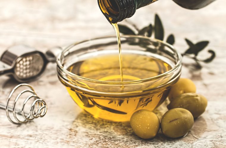 Olivový olej, ako sa vyrába, na čo je, čo robí v kozmetike